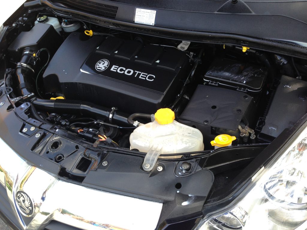 Engine-Bay-Cleaning-2